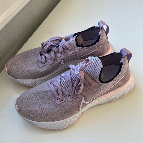 Nike React Infinity - Picture 2 of 3